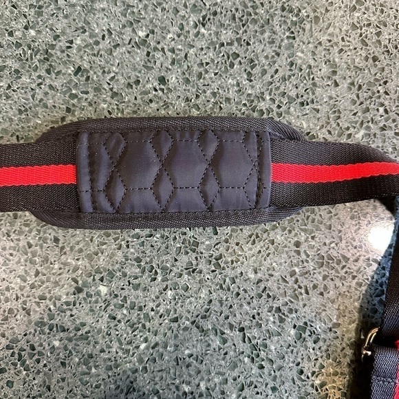 Flyte Quilted Messenger Crossbody Adjustable Strap Red Bag - Picture 6 of 7